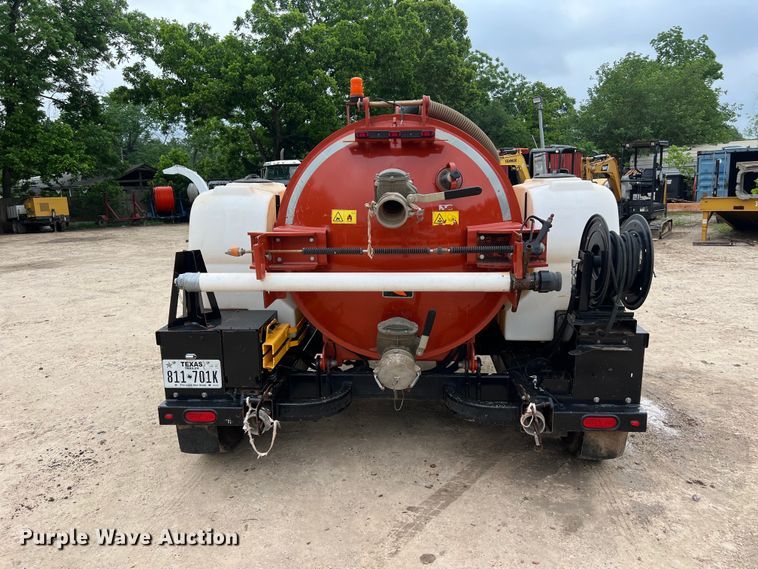 image for item DS3035 2021 Ditch Witch  HX30G vacuum excavator