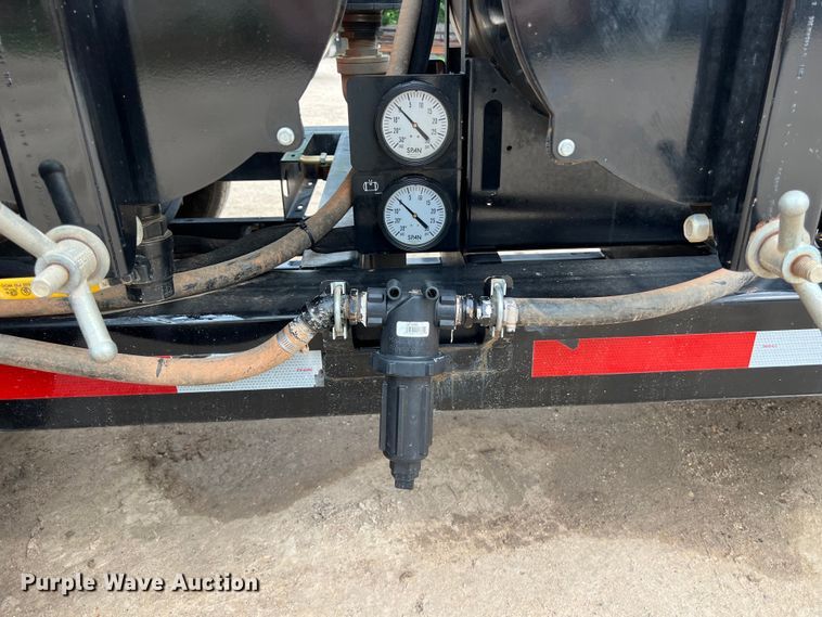 image for item DS3035 2021 Ditch Witch  HX30G vacuum excavator