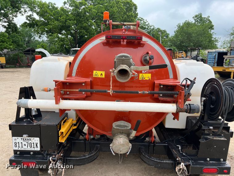 image for item DS3035 2021 Ditch Witch  HX30G vacuum excavator