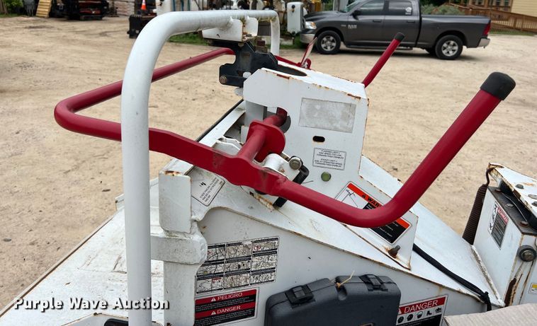 image for item DS3036 2013 Altec DC610 wood chipper