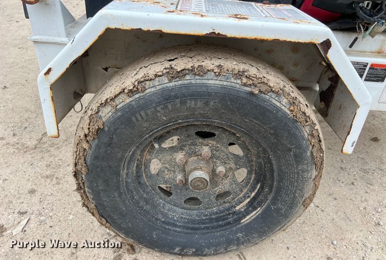 image for item DS3036 2013 Altec DC610 wood chipper