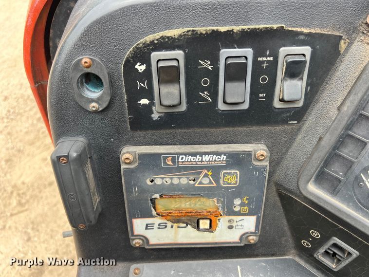 image for item DS3039 2004 Ditch Witch  JT1220 Mach 1 directional boring unit