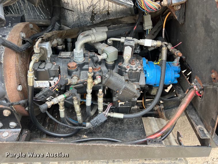 image for item DS3039 2004 Ditch Witch  JT1220 Mach 1 directional boring unit