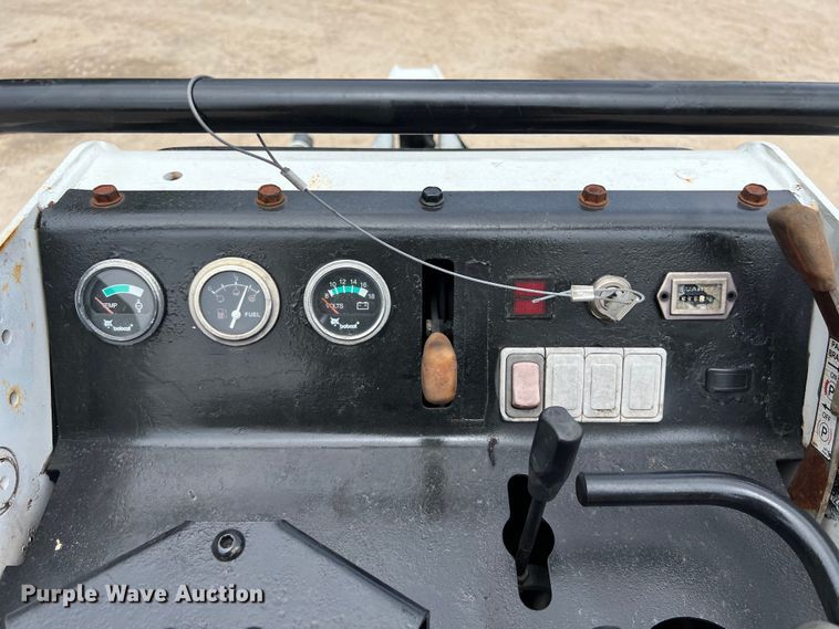 image for item DS3042 2005 Bobcat MT55 compact utility loader