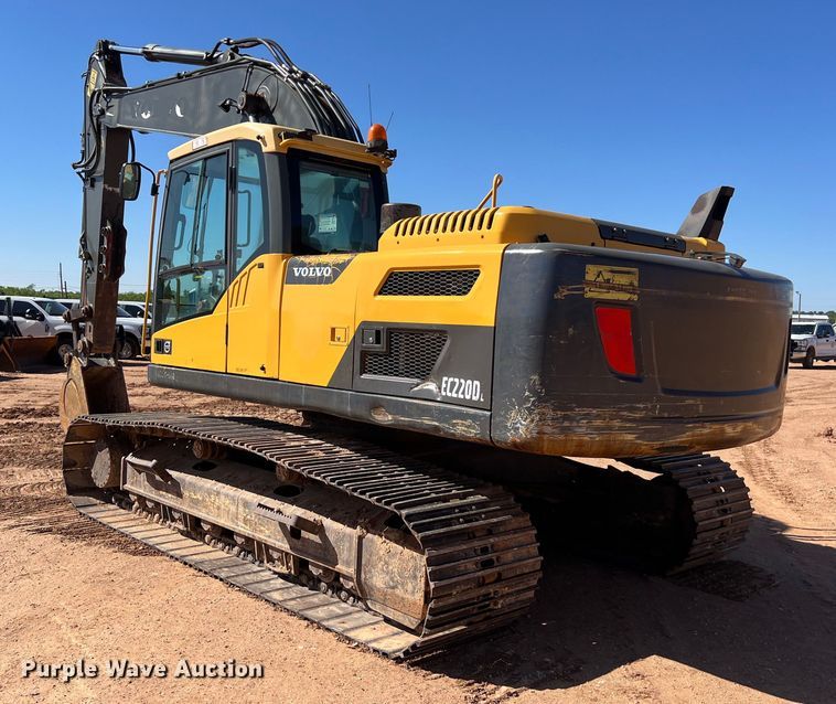 image for item DS3047 2012 Volvo  EC220DL excavator