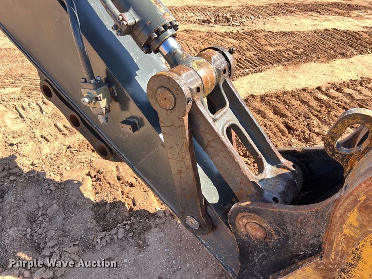 image for item DS3047 2012 Volvo  EC220DL excavator