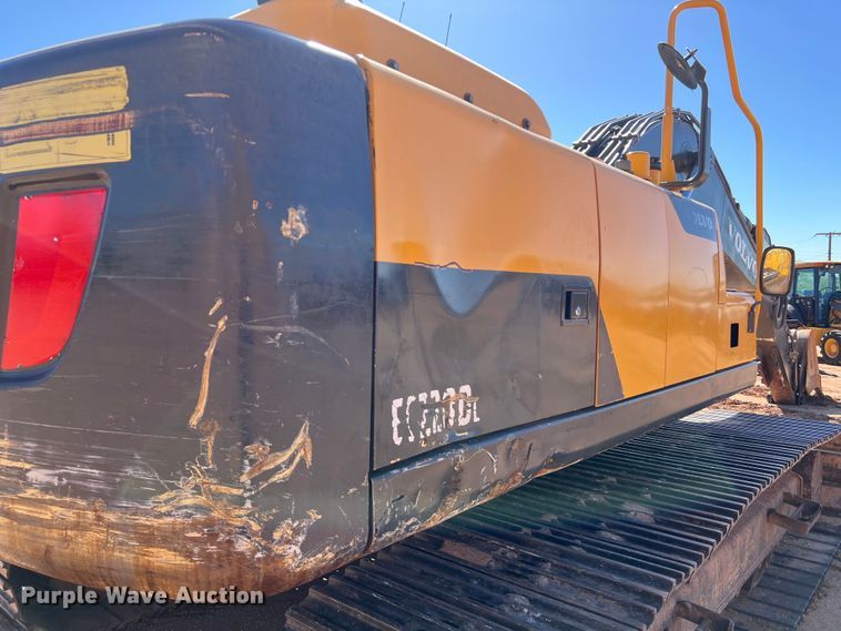 image for item DS3047 2012 Volvo  EC220DL excavator