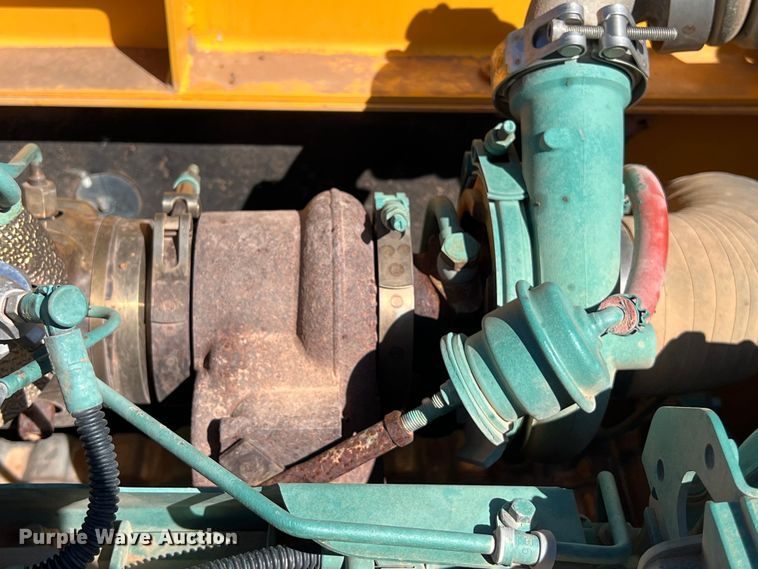 image for item DS3047 2012 Volvo  EC220DL excavator