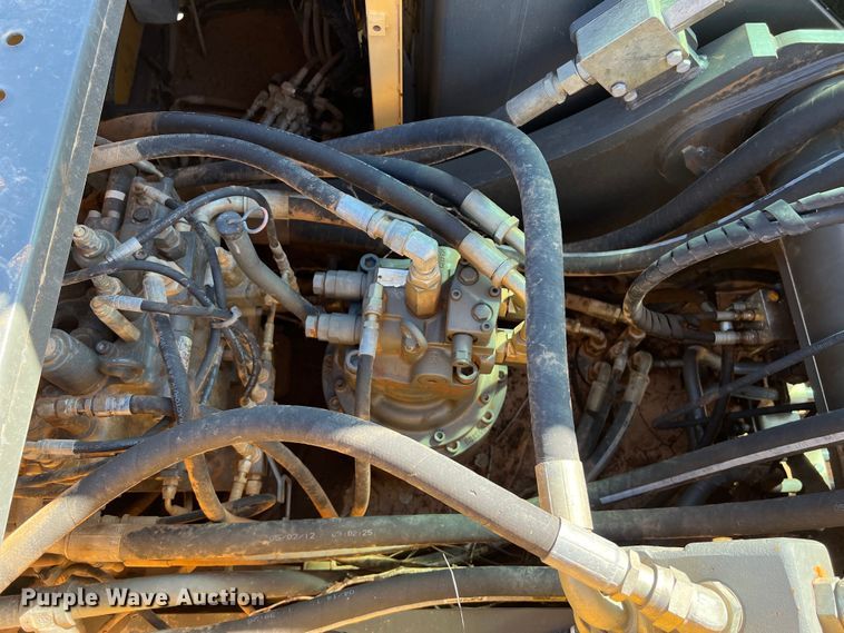 image for item DS3047 2012 Volvo  EC220DL excavator