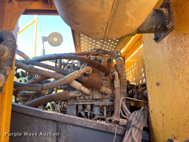 image for item DS3047 2012 Volvo  EC220DL excavator