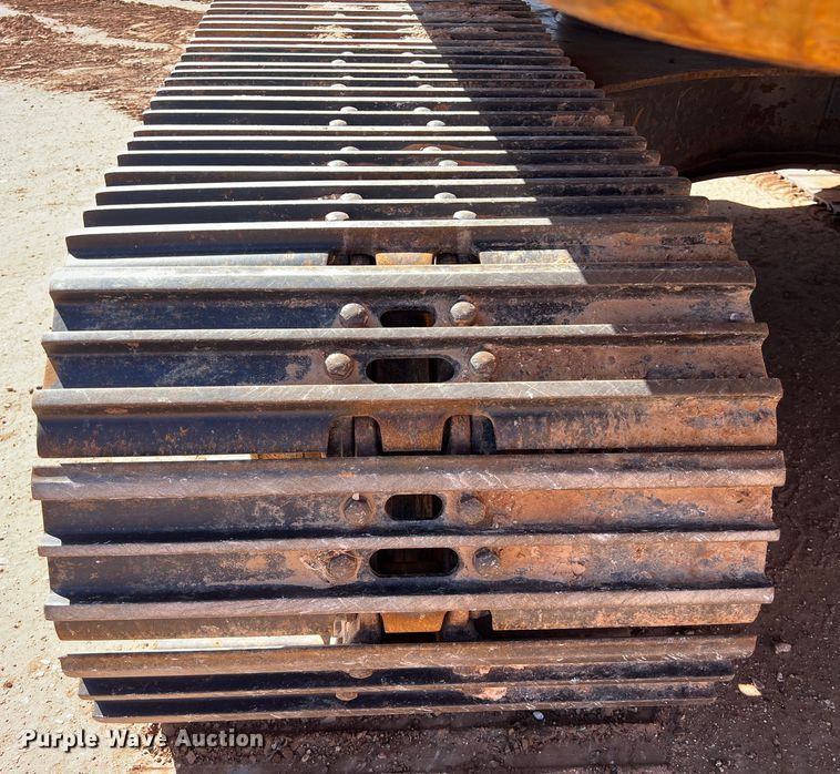 image for item DS3047 2012 Volvo  EC220DL excavator