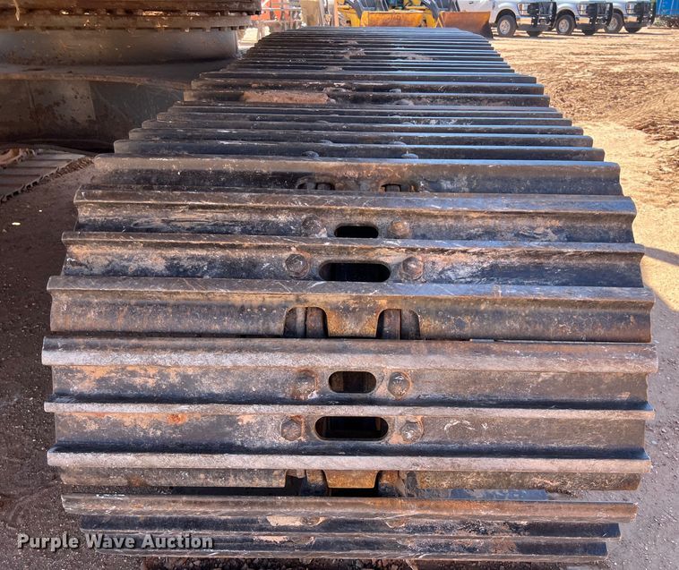 image for item DS3047 2012 Volvo  EC220DL excavator