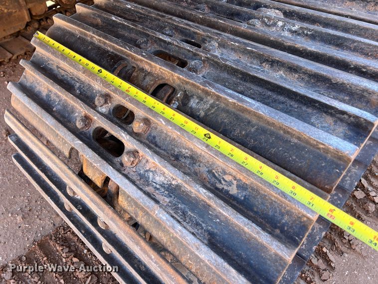 image for item DS3047 2012 Volvo  EC220DL excavator