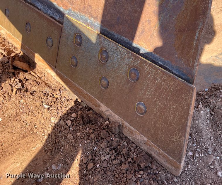 image for item DS3048 2006 John Deere  750J dozer