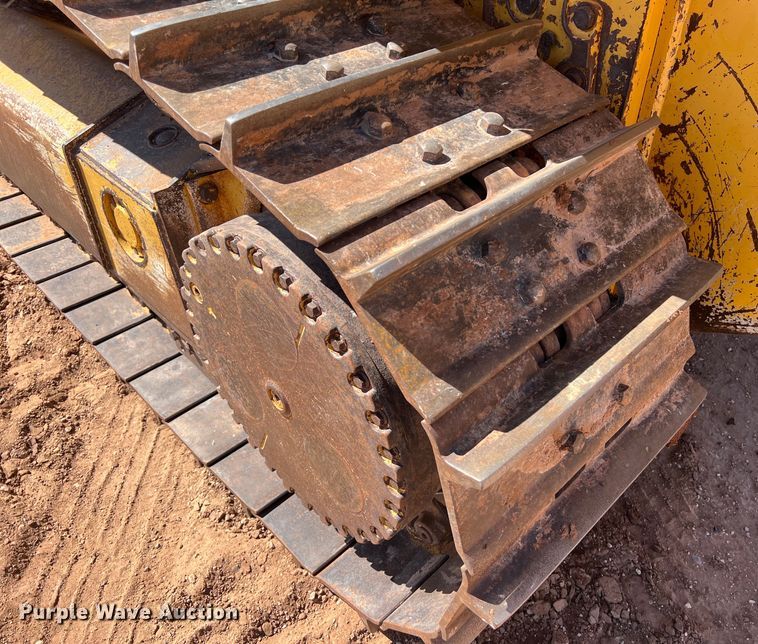 image for item DS3048 2006 John Deere  750J dozer