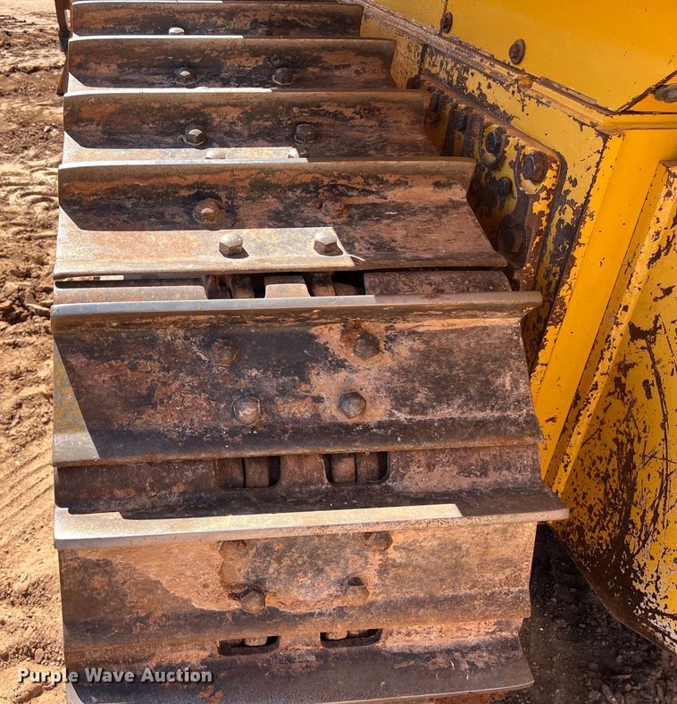 image for item DS3048 2006 John Deere  750J dozer