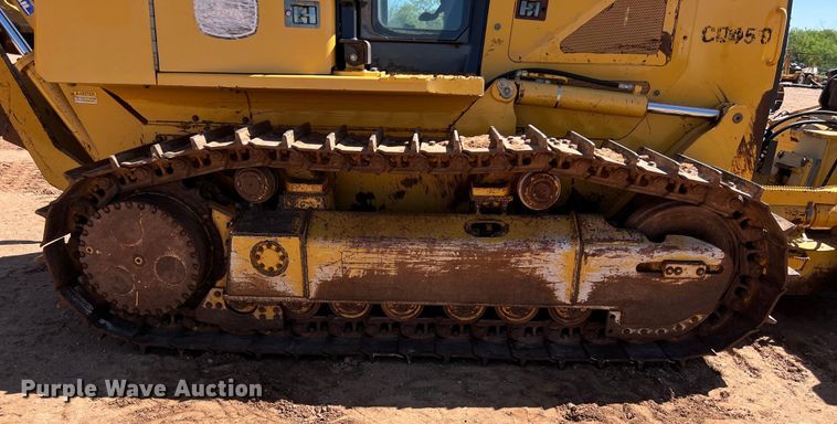 image for item DS3048 2006 John Deere  750J dozer