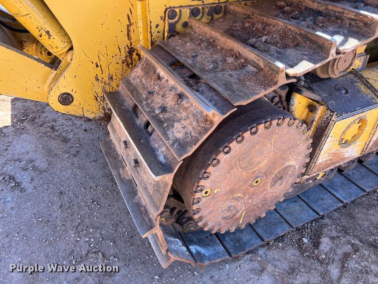 image for item DS3048 2006 John Deere  750J dozer