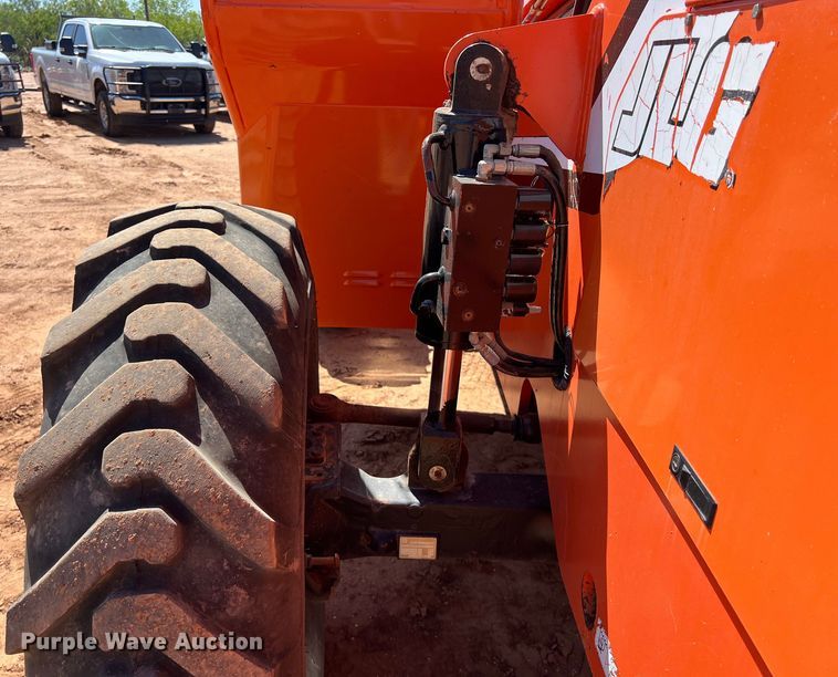 image for item DS3049 2008 Sky Trak 6042 telehandler