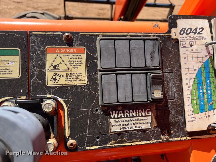 image for item DS3049 2008 Sky Trak 6042 telehandler