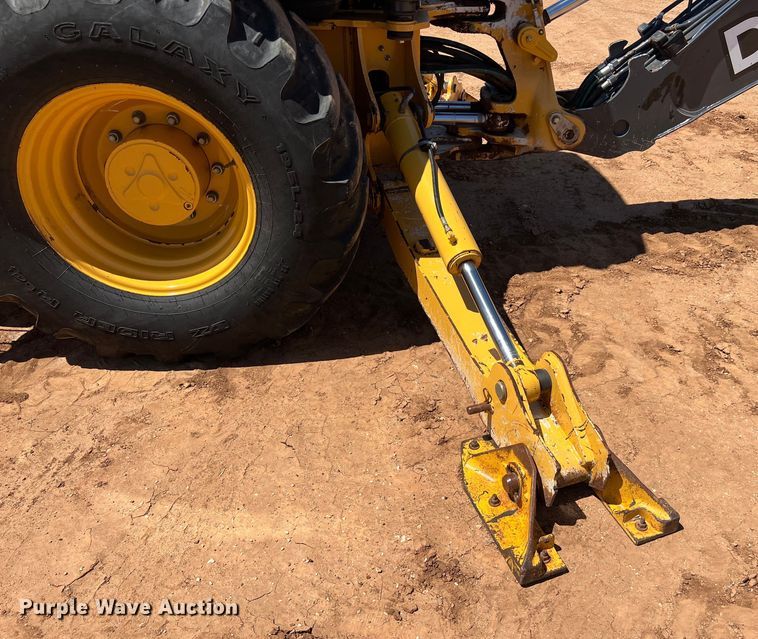 image for item DS3051 2014 John Deere  310SK backhoe