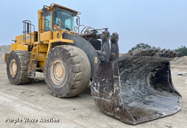 image for item DS3069 2004 Volvo  L330E wheel loader