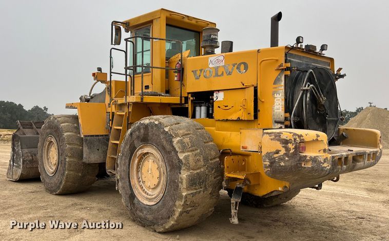 image for item DS3069 2004 Volvo  L330E wheel loader