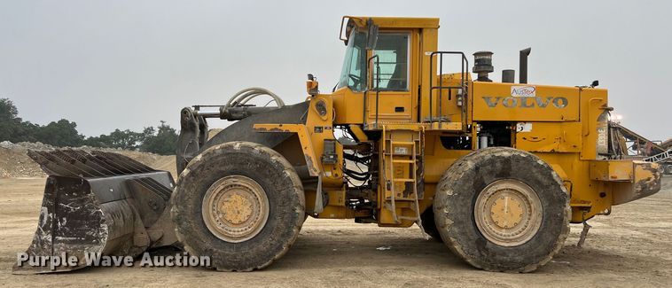 image for item DS3069 2004 Volvo  L330E wheel loader