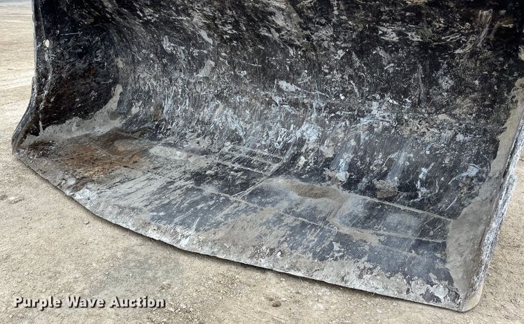 image for item DS3069 2004 Volvo  L330E wheel loader