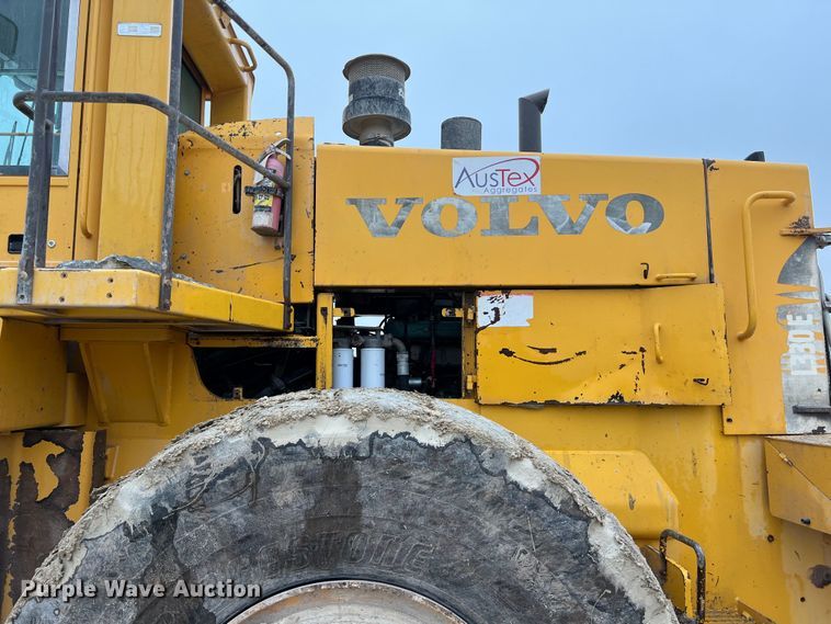 image for item DS3069 2004 Volvo  L330E wheel loader