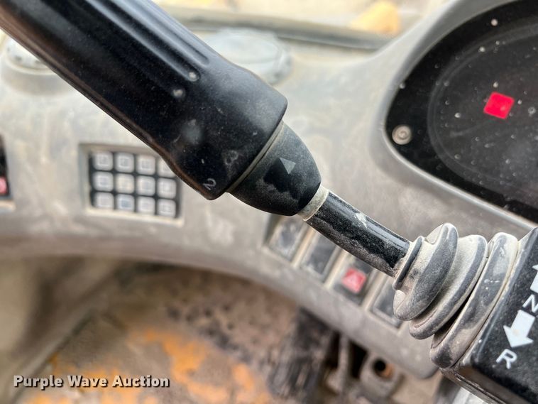 image for item DS3069 2004 Volvo  L330E wheel loader