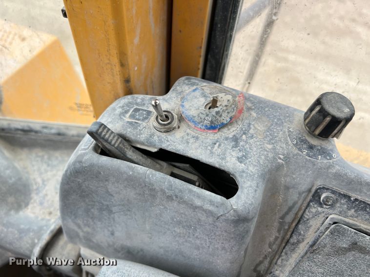 image for item DS3069 2004 Volvo  L330E wheel loader