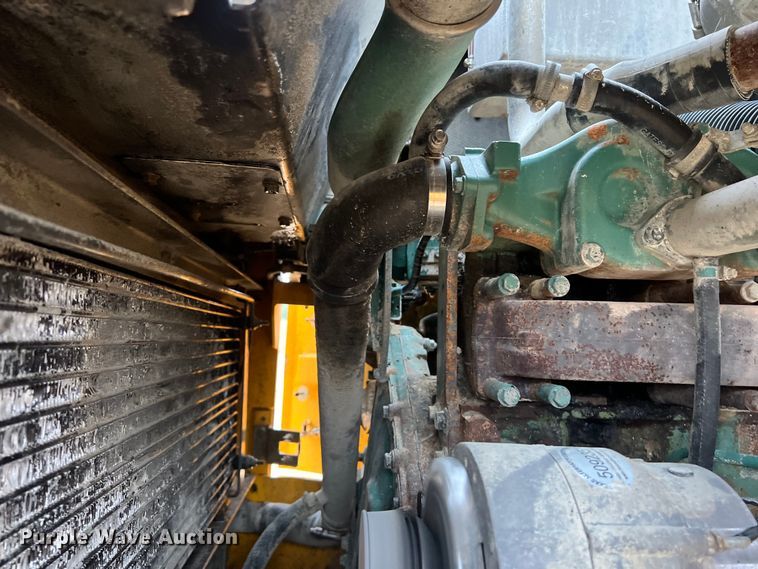 image for item DS3069 2004 Volvo  L330E wheel loader