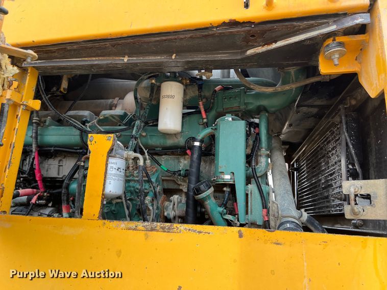 image for item DS3069 2004 Volvo  L330E wheel loader