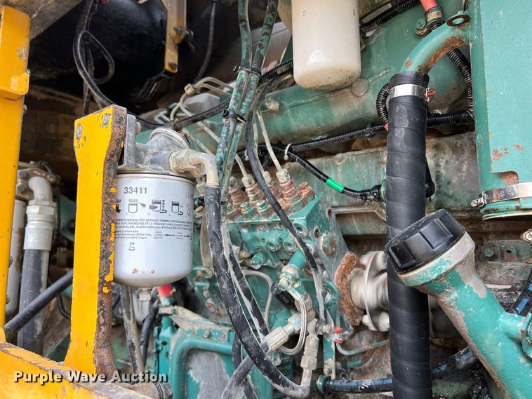 image for item DS3069 2004 Volvo  L330E wheel loader