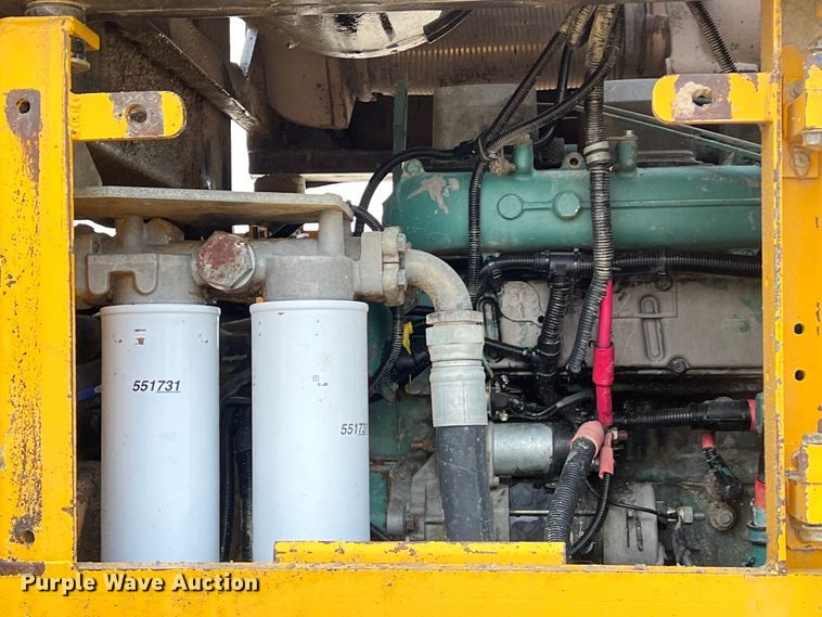 image for item DS3069 2004 Volvo  L330E wheel loader