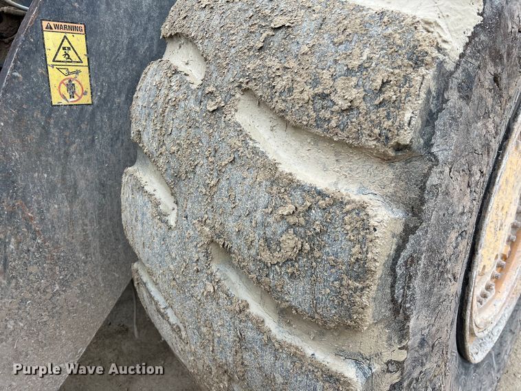 image for item DS3069 2004 Volvo  L330E wheel loader