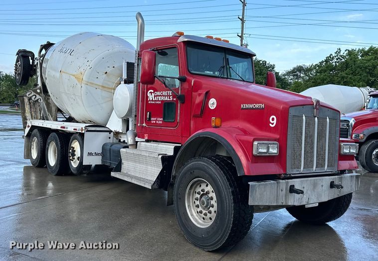 image for item DS4131 2015 Kenworth  W900 ready mix truck