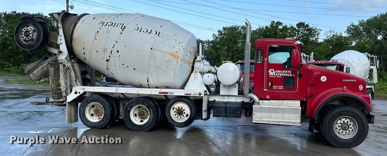 image for item DS4131 2015 Kenworth  W900 ready mix truck