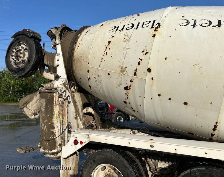 image for item DS4131 2015 Kenworth  W900 ready mix truck