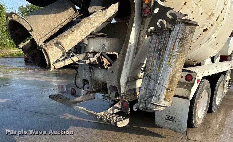 image for item DS4131 2015 Kenworth  W900 ready mix truck