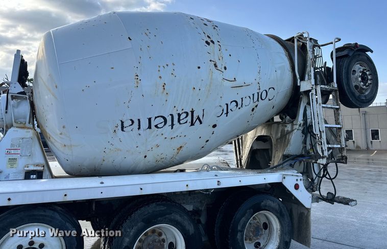 image for item DS4131 2015 Kenworth  W900 ready mix truck