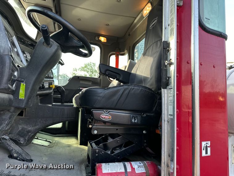 image for item DS4131 2015 Kenworth  W900 ready mix truck