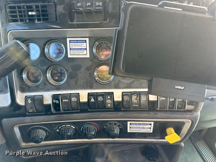 image for item DS4131 2015 Kenworth  W900 ready mix truck