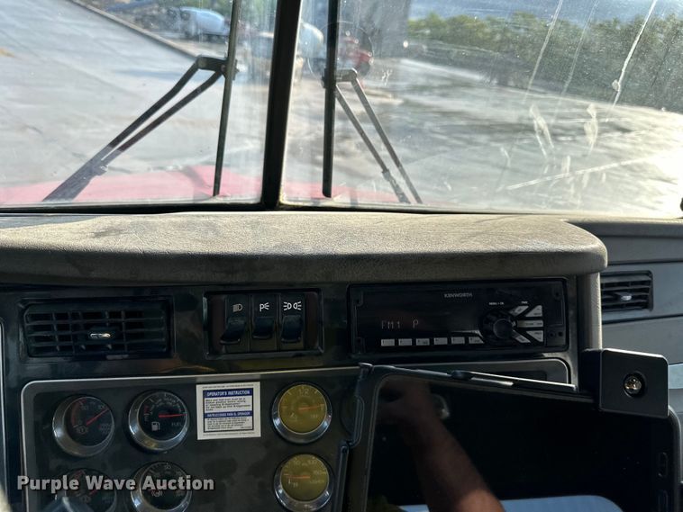 image for item DS4131 2015 Kenworth  W900 ready mix truck