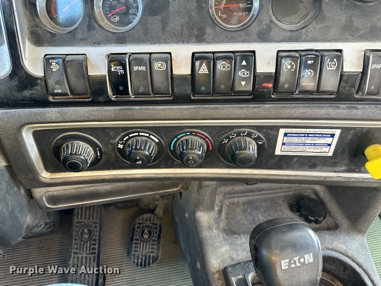 image for item DS4131 2015 Kenworth  W900 ready mix truck