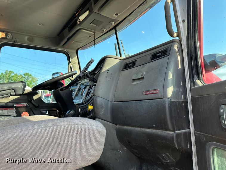 image for item DS4131 2015 Kenworth  W900 ready mix truck