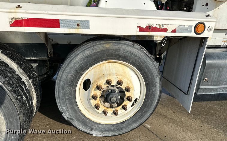 image for item DS4131 2015 Kenworth  W900 ready mix truck