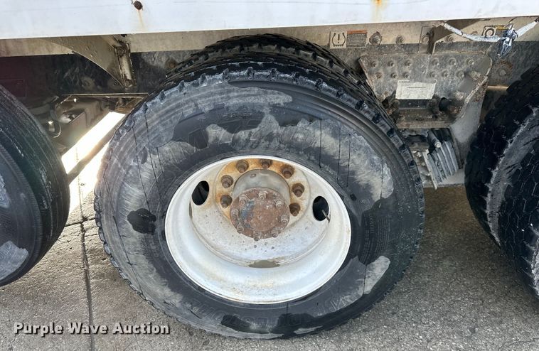 image for item DS4131 2015 Kenworth  W900 ready mix truck