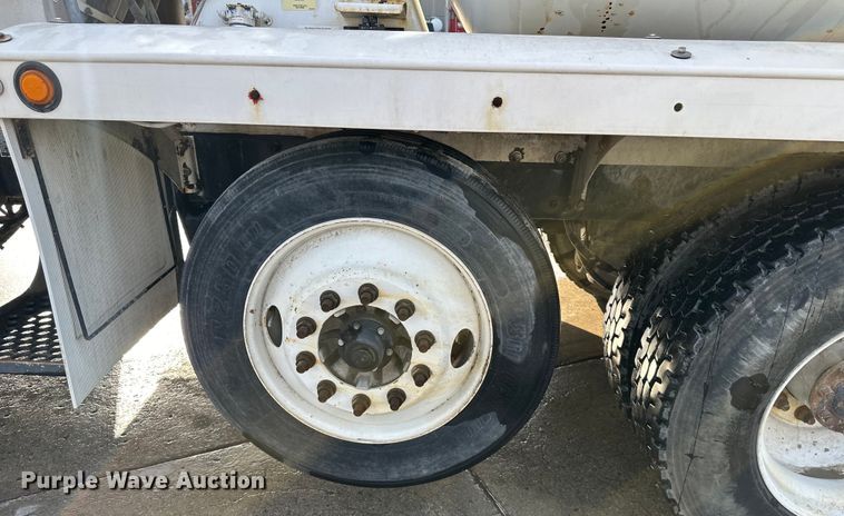 image for item DS4131 2015 Kenworth  W900 ready mix truck